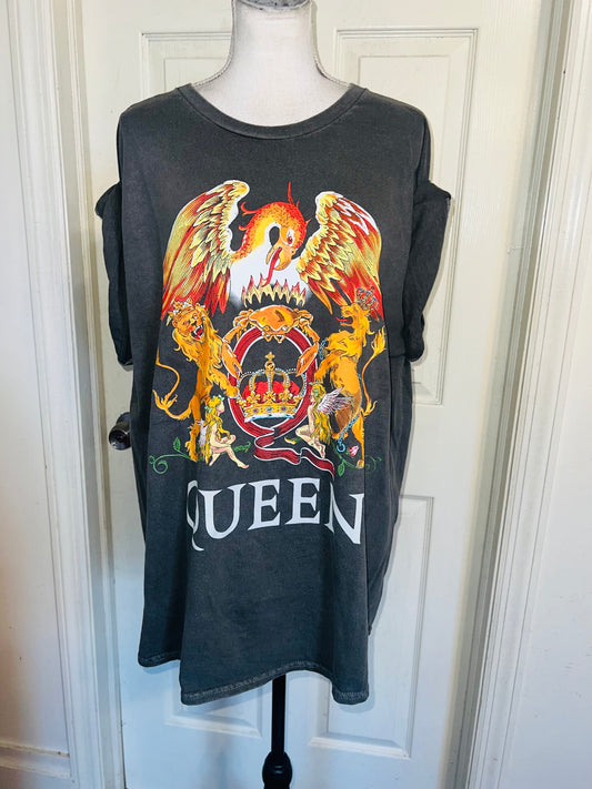 Queen Oversized Distressed Tee