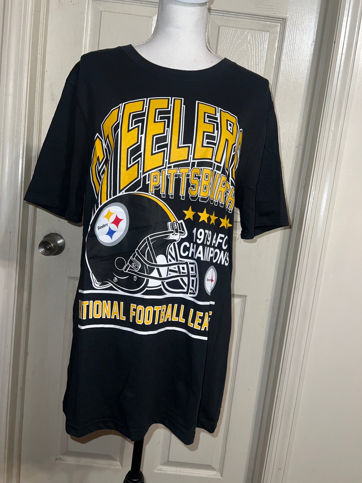 Pittsburgh Steelers Oversized Distressed Tee