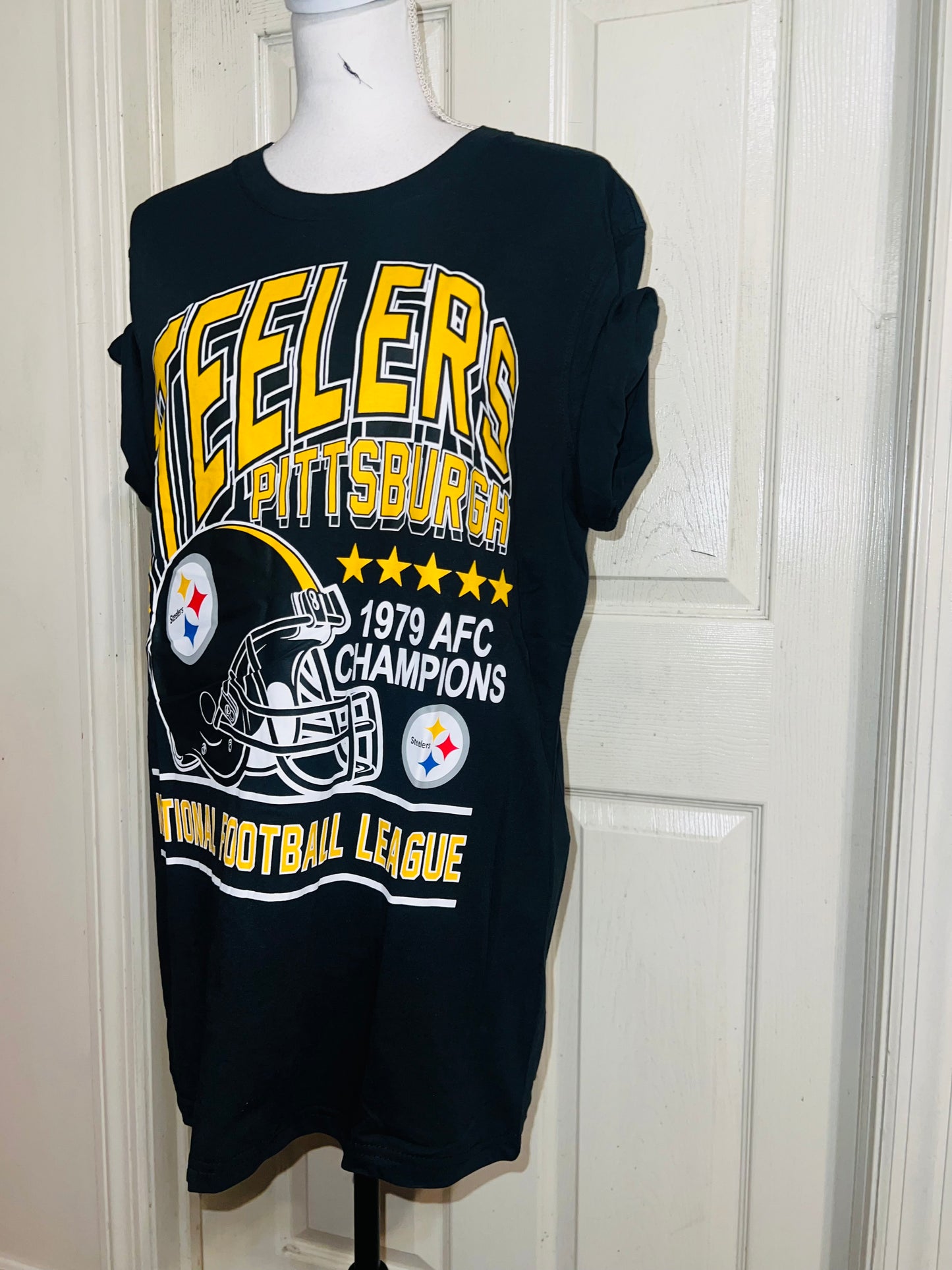 Pittsburgh Steelers Oversized Distressed Tee