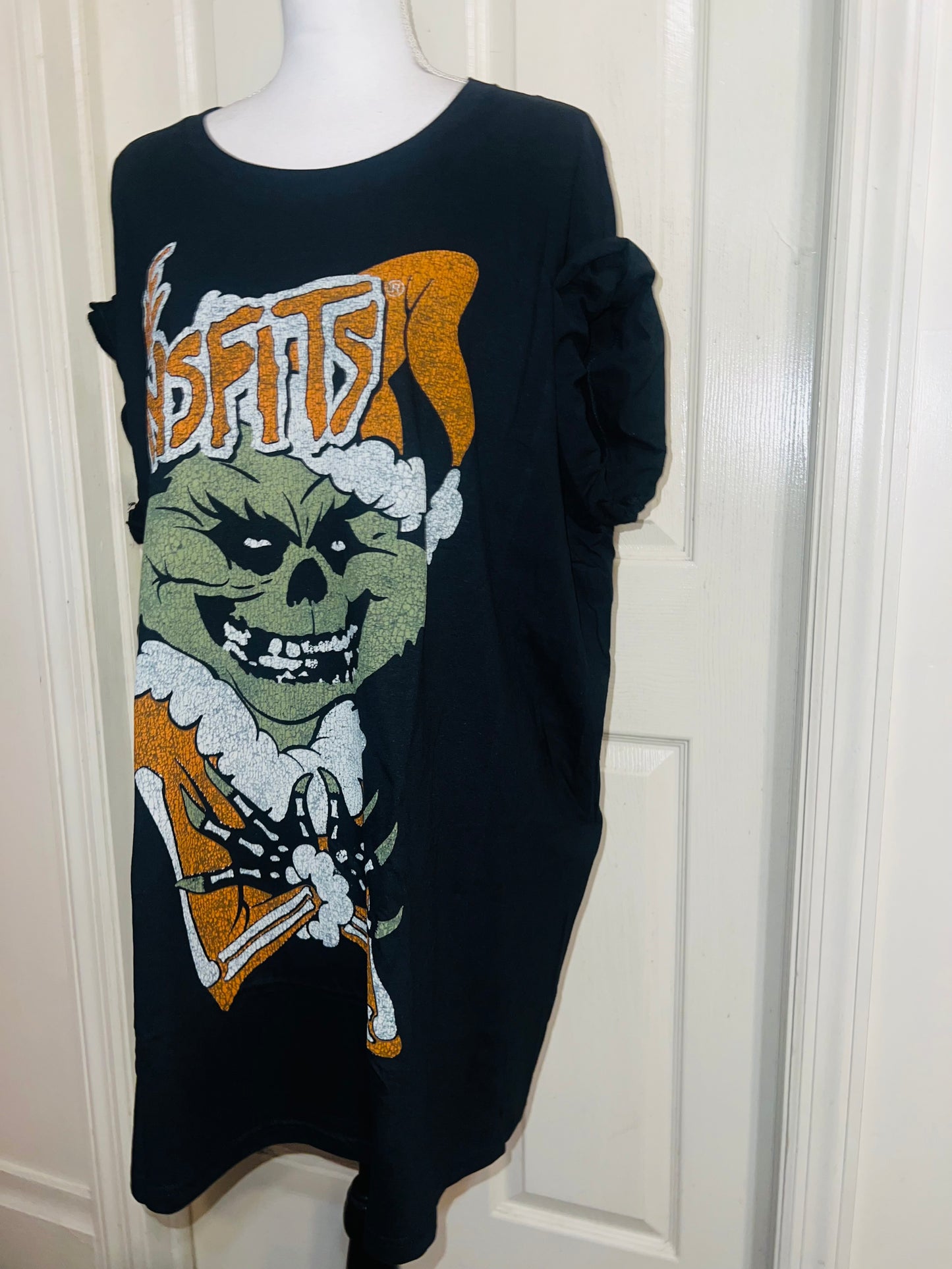 The Misfits Holiday Oversized Distressed Tee