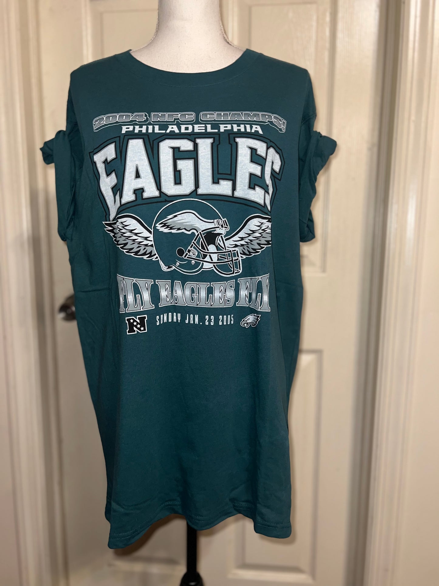 Philadelphia Eagles Oversized Distressed Tee