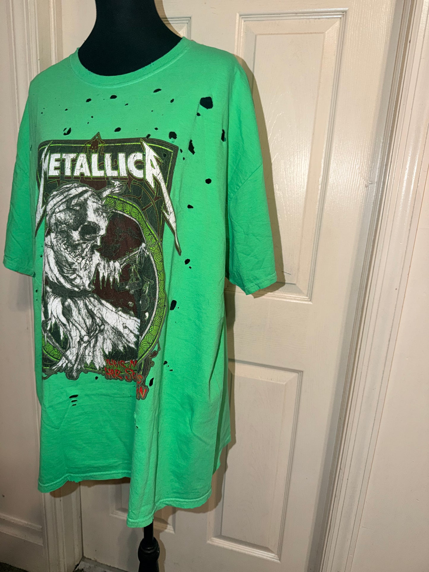 Metallica Oversized Distressed Tee