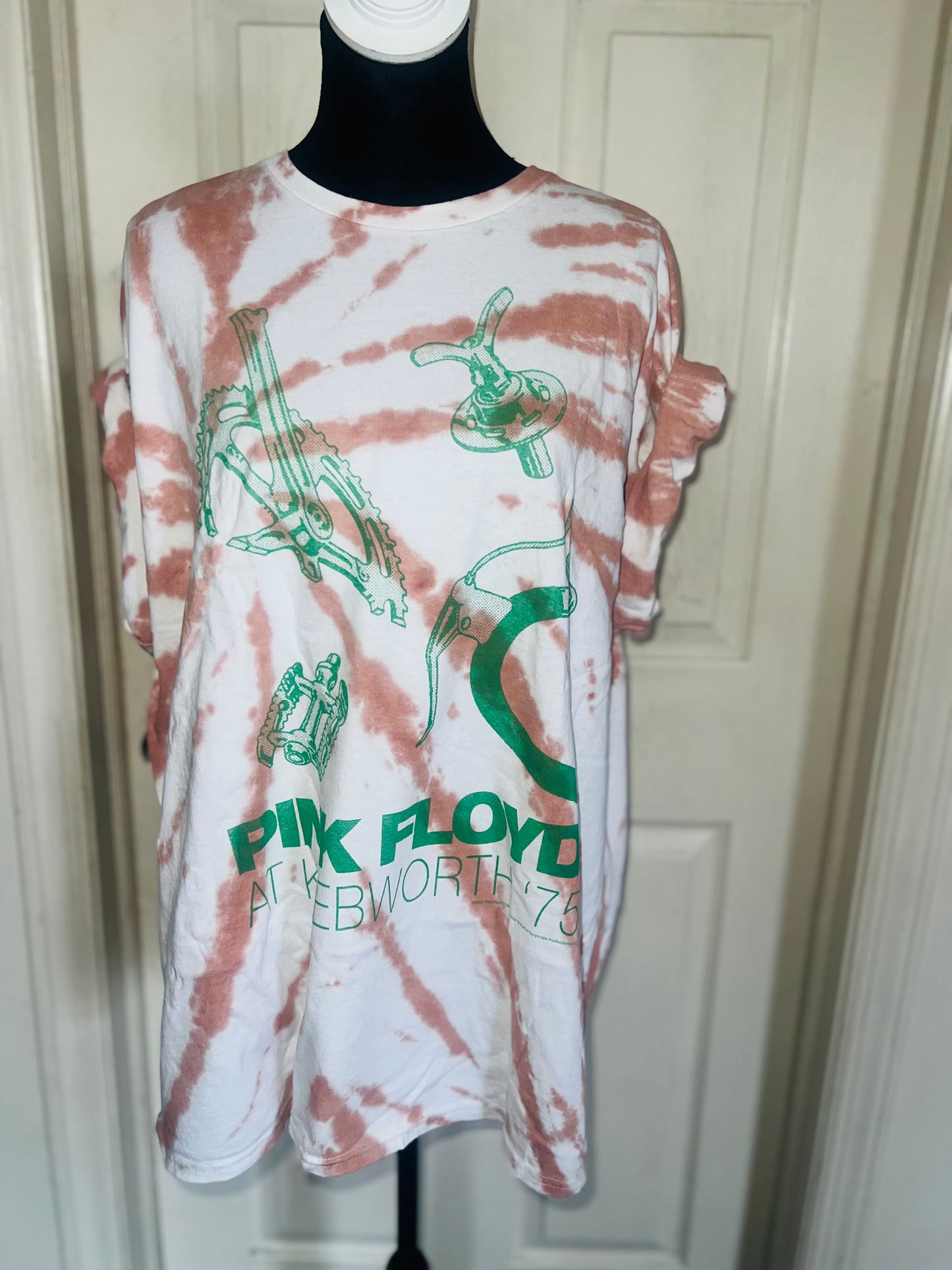 Pink Floyd Oversized Distressed Tee