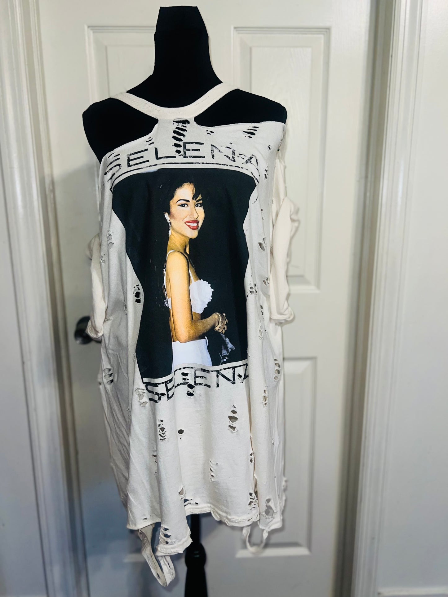 Selena Oversized Distressed Tee