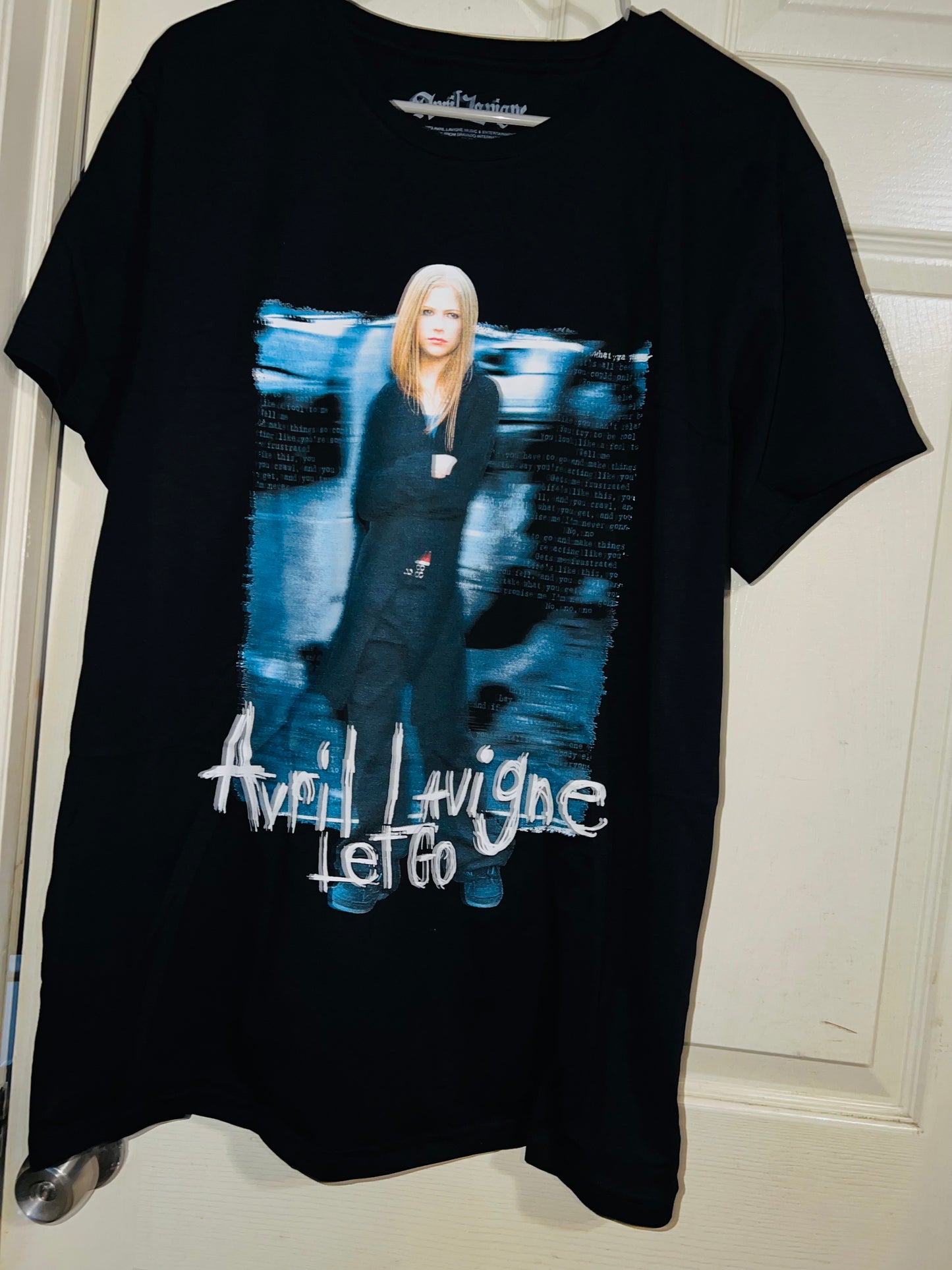 Avril Lavigne Oversized Distressed Tee