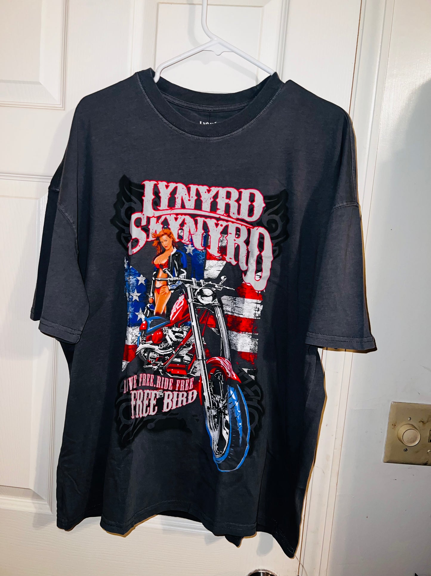 Lynyrd Skynyrd Free Bird Oversized Distressed Tee