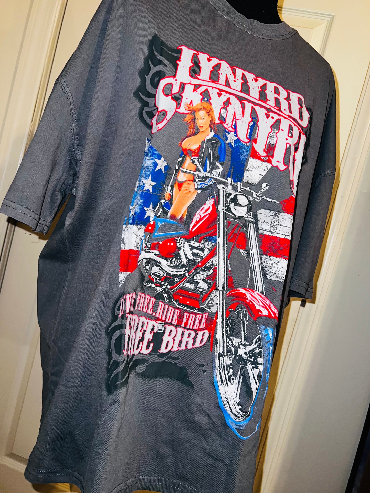 Lynyrd Skynyrd Free Bird Oversized Distressed Tee