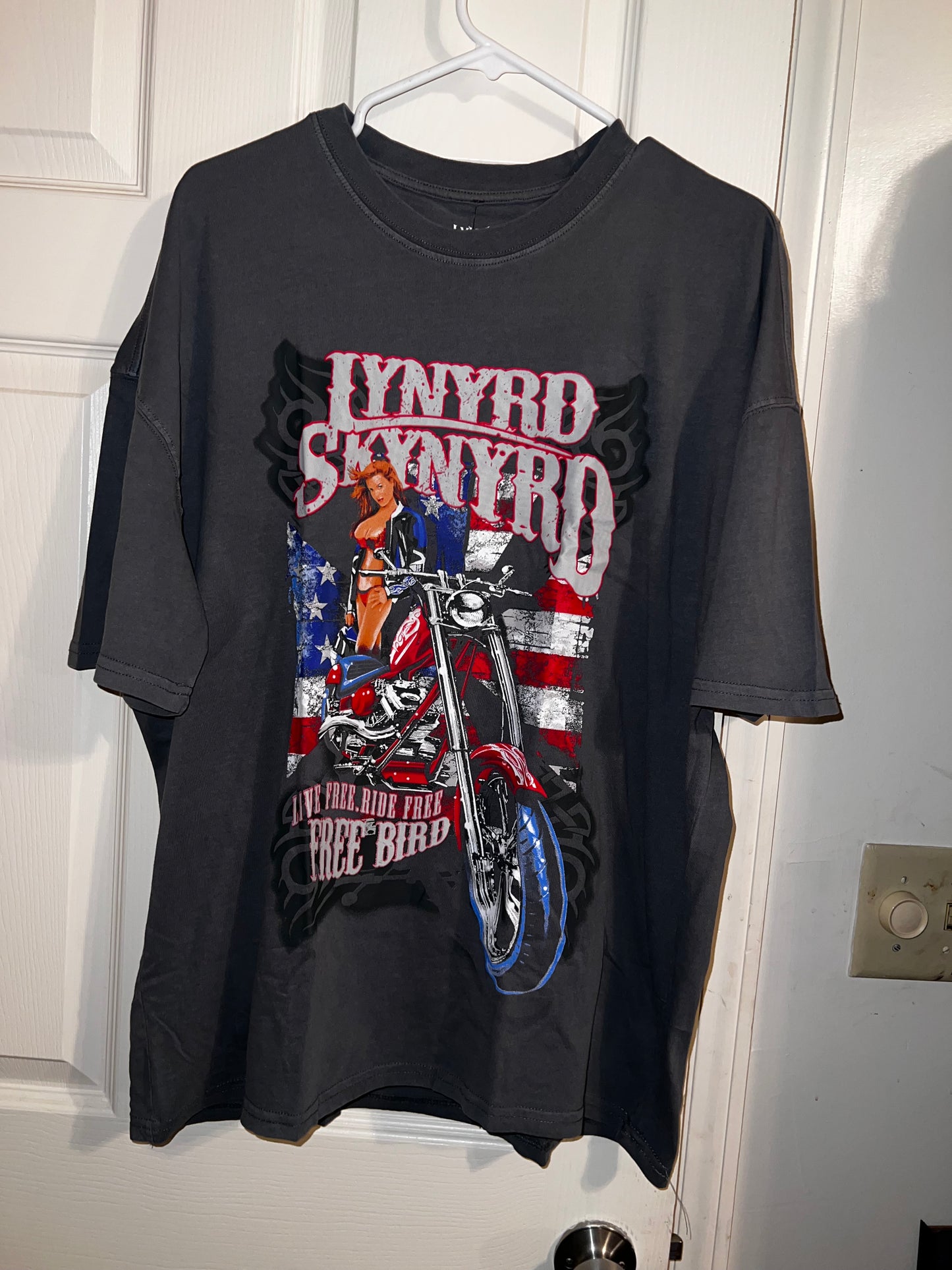 Lynyrd Skynyrd Free Bird Oversized Distressed Tee