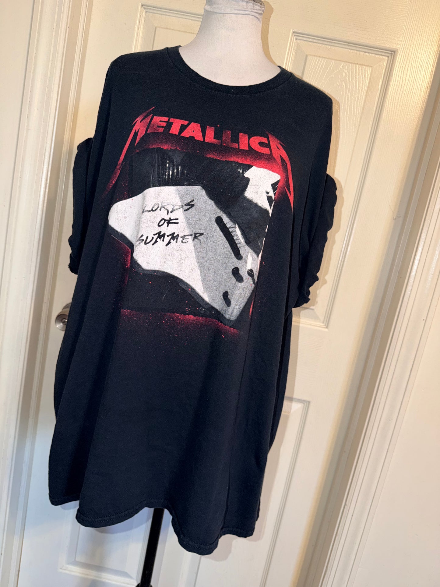 Metallica Oversized Distressed Tee
