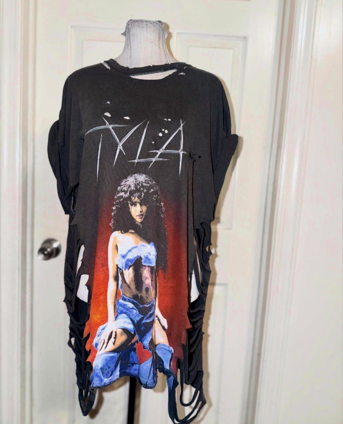 Tyla Oversized Distressed Tee (as is)