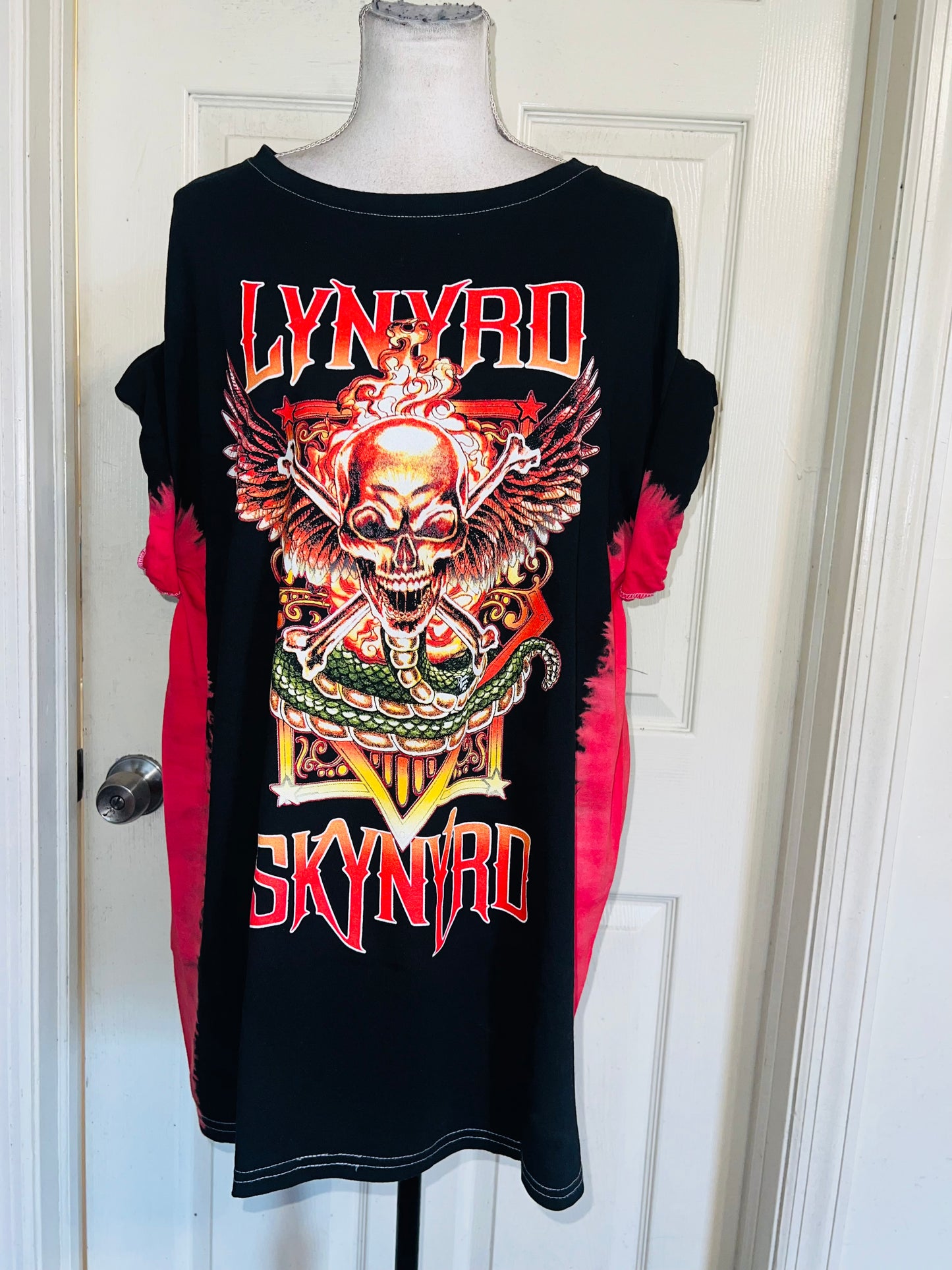 Lynyrd Skynyrd Oversized Distressed Tee