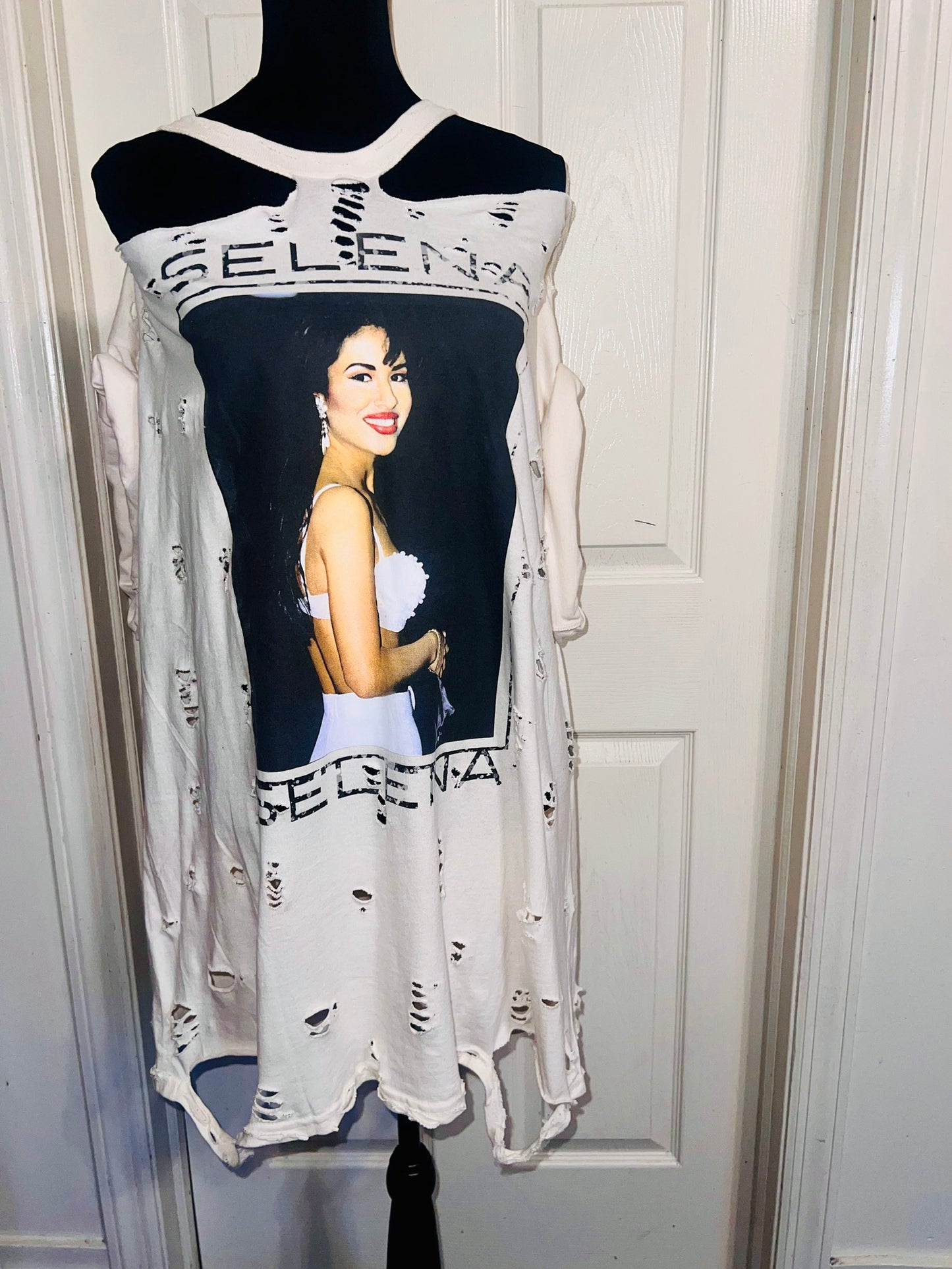 Selena Oversized Distressed Tee