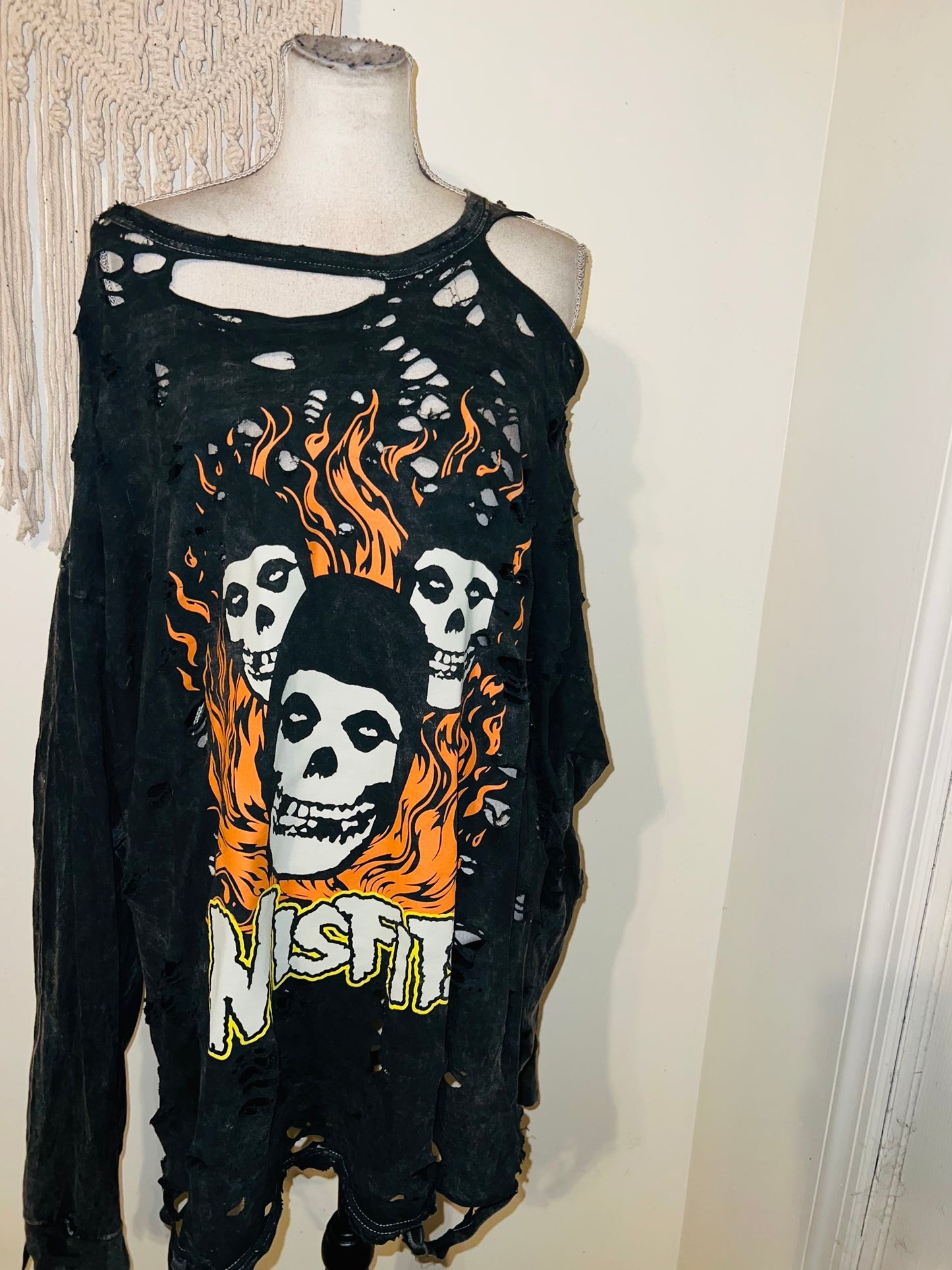 Misfits Oversized Distressed Long Sleeve Tee
