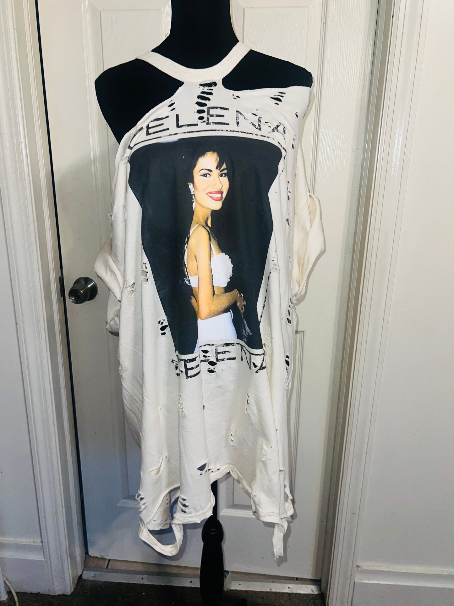 Selena Oversized Distressed Tee