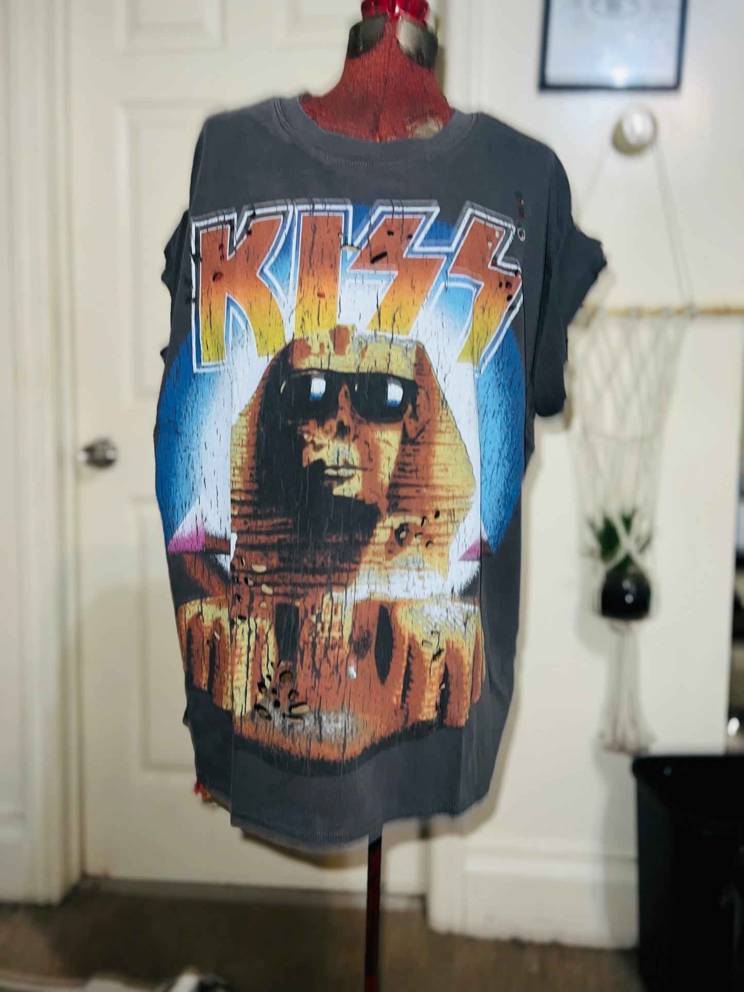 KISS Pyramids Oversized Distressed Tee