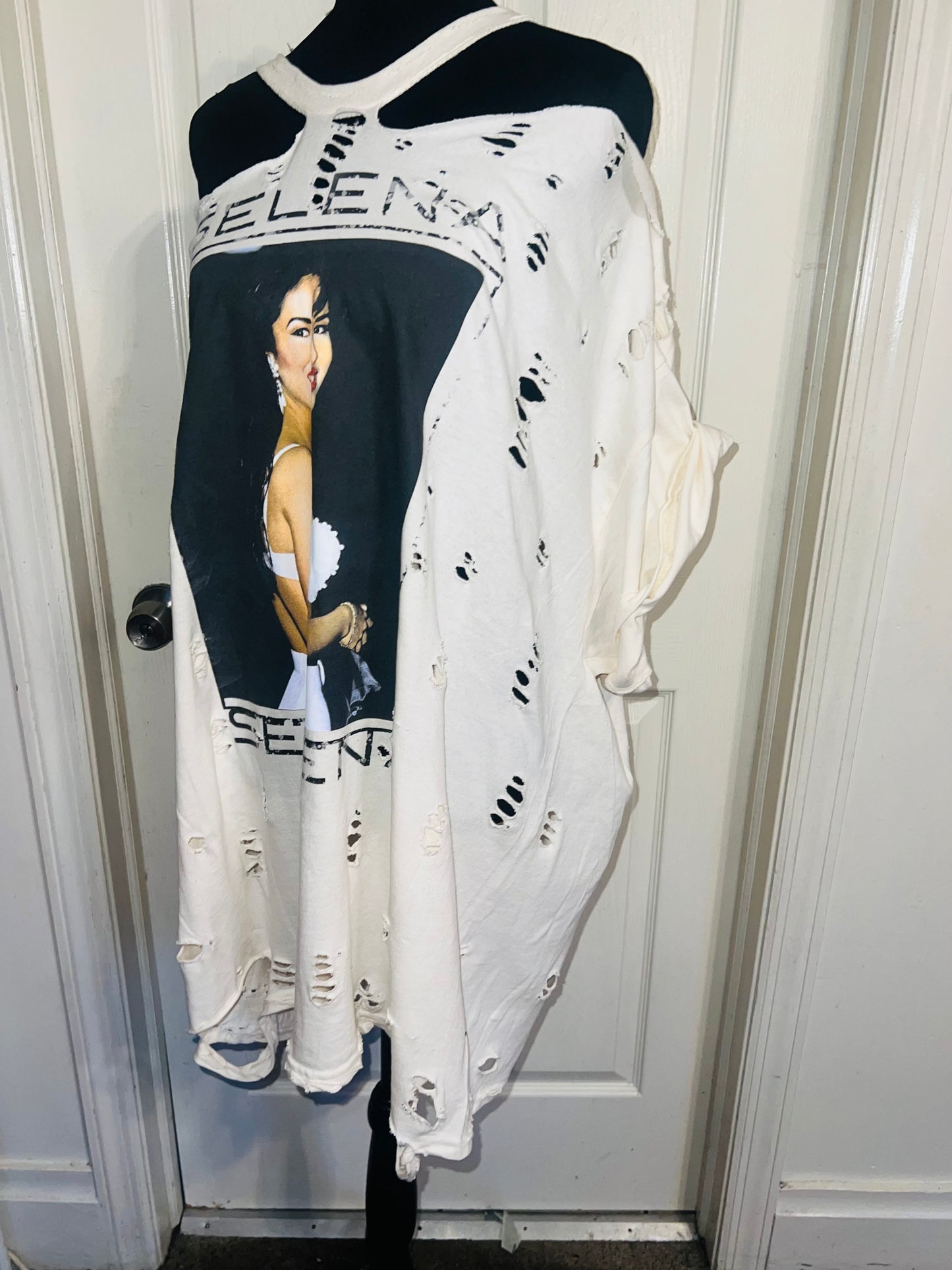 Selena Oversized Distressed Tee