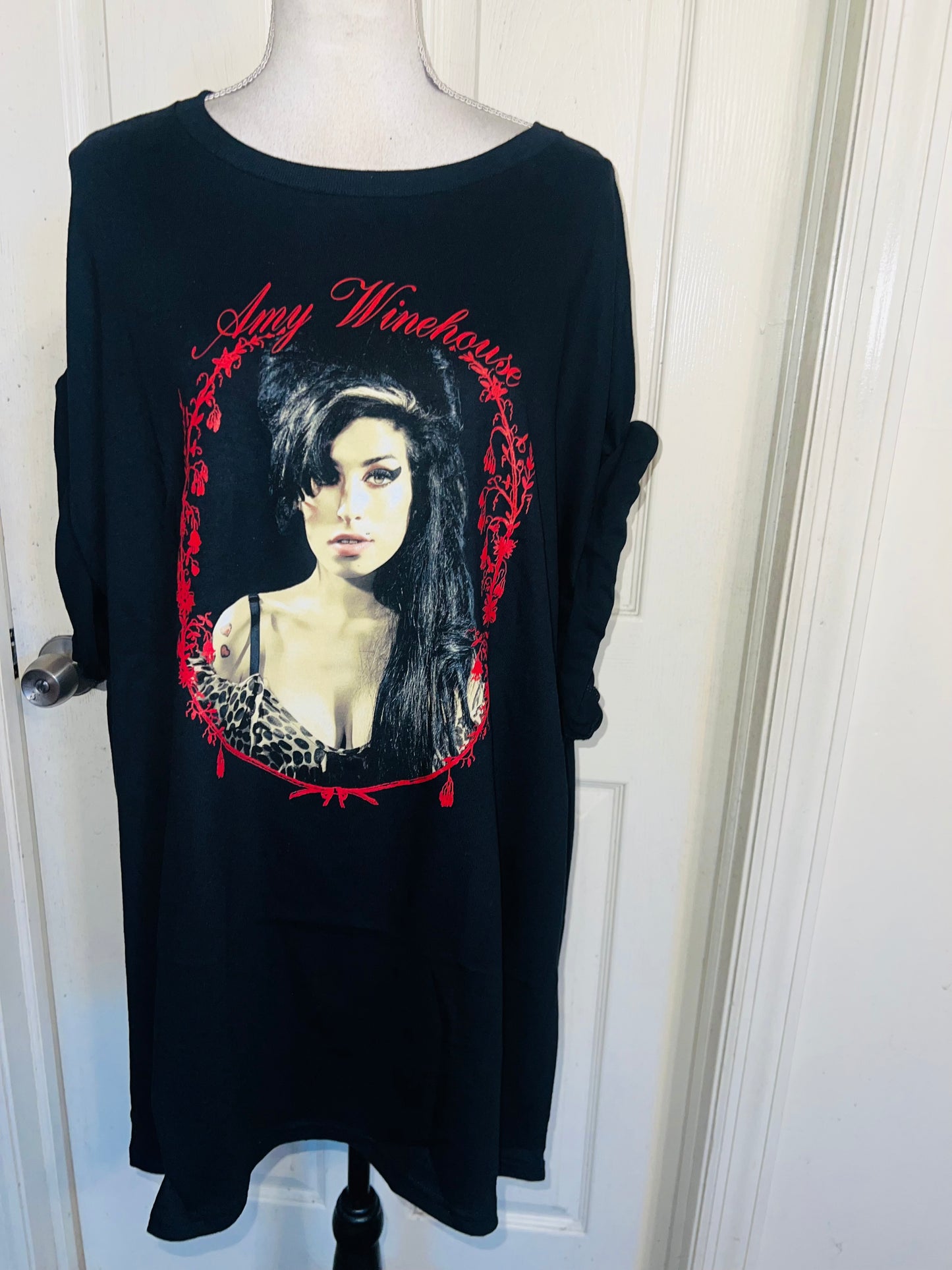 Amy Winehouse Oversized Distressed Tee