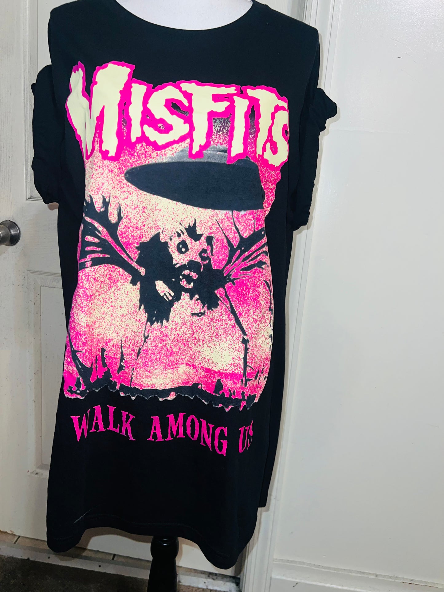 Misfits Oversized Distressed Tee