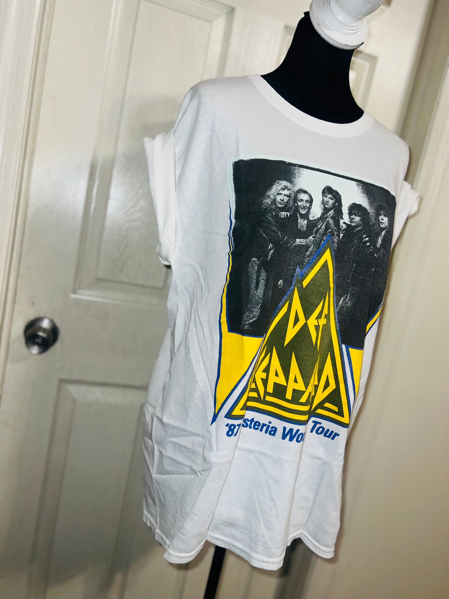 Def Leppard Oversized Distressed Tee