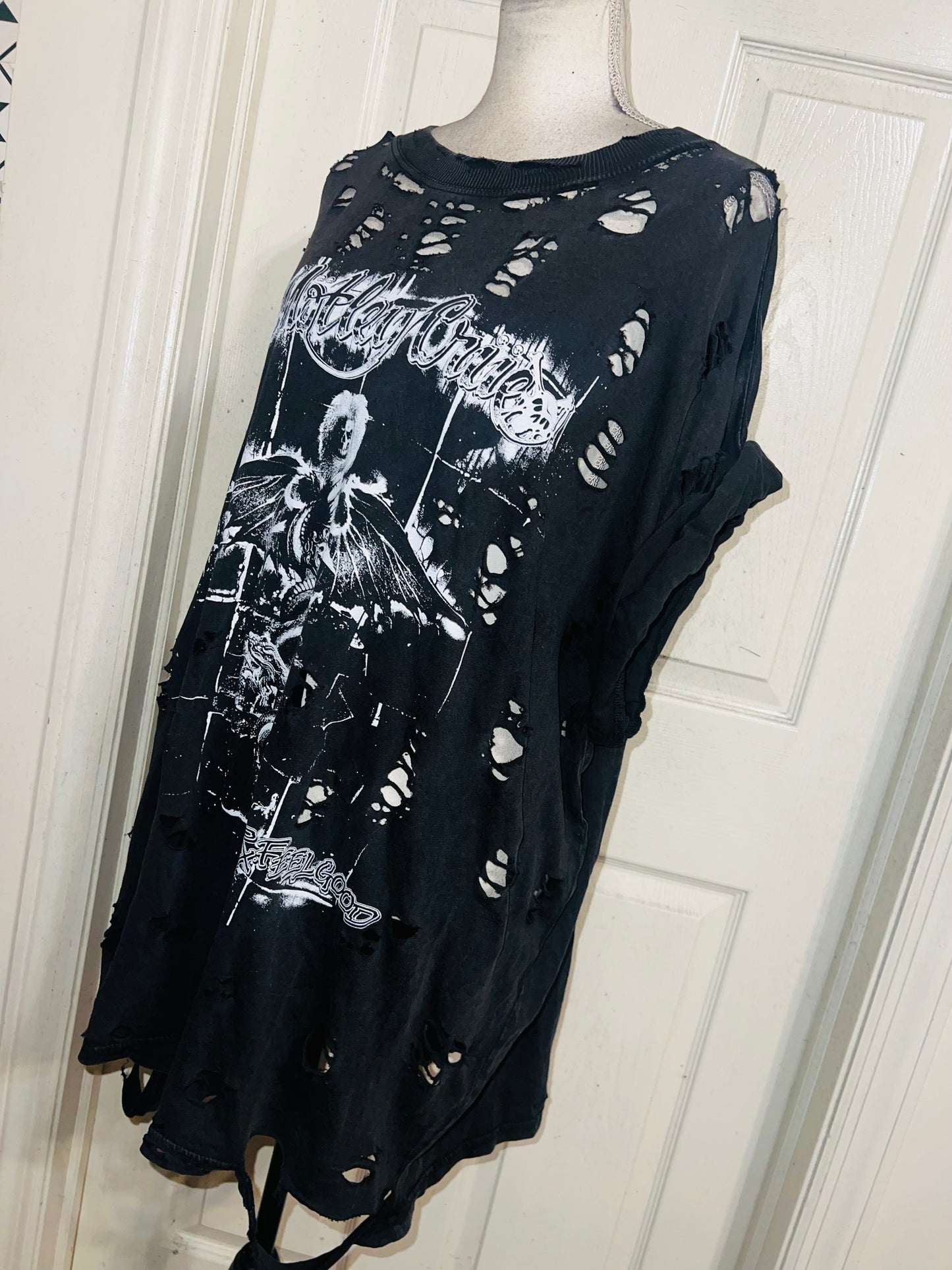 Motley Crue Oversized Distressed Tee