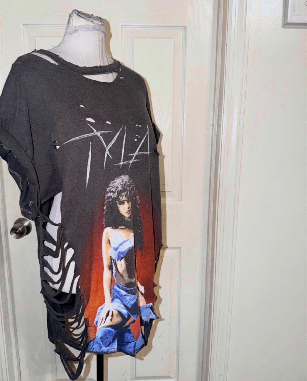 Tyla Oversized Distressed Tee (as is)
