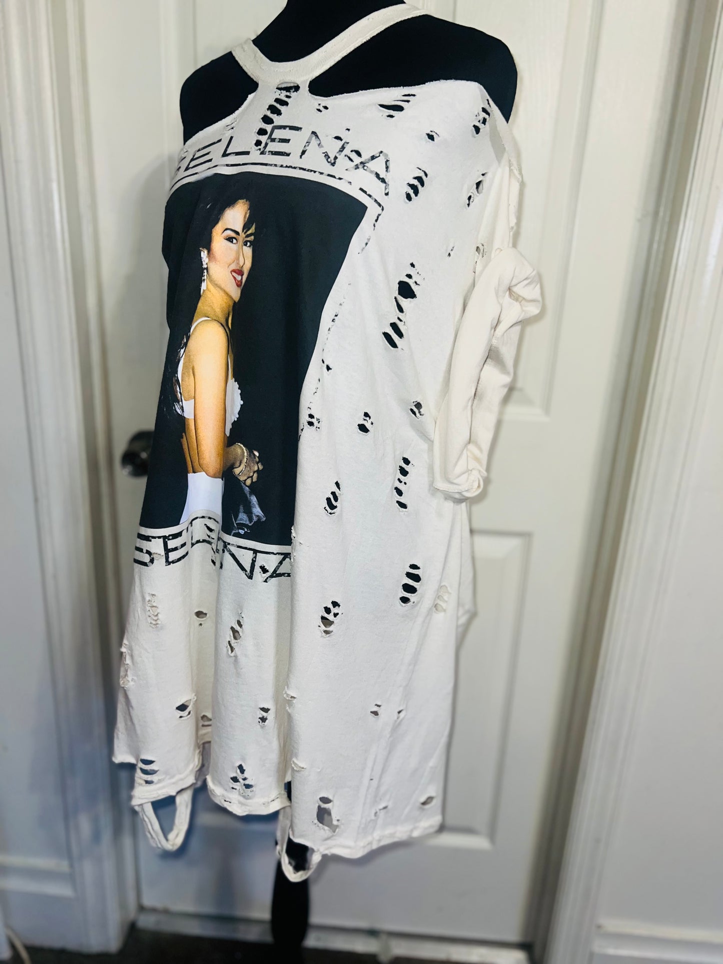 Selena Oversized Distressed Tee