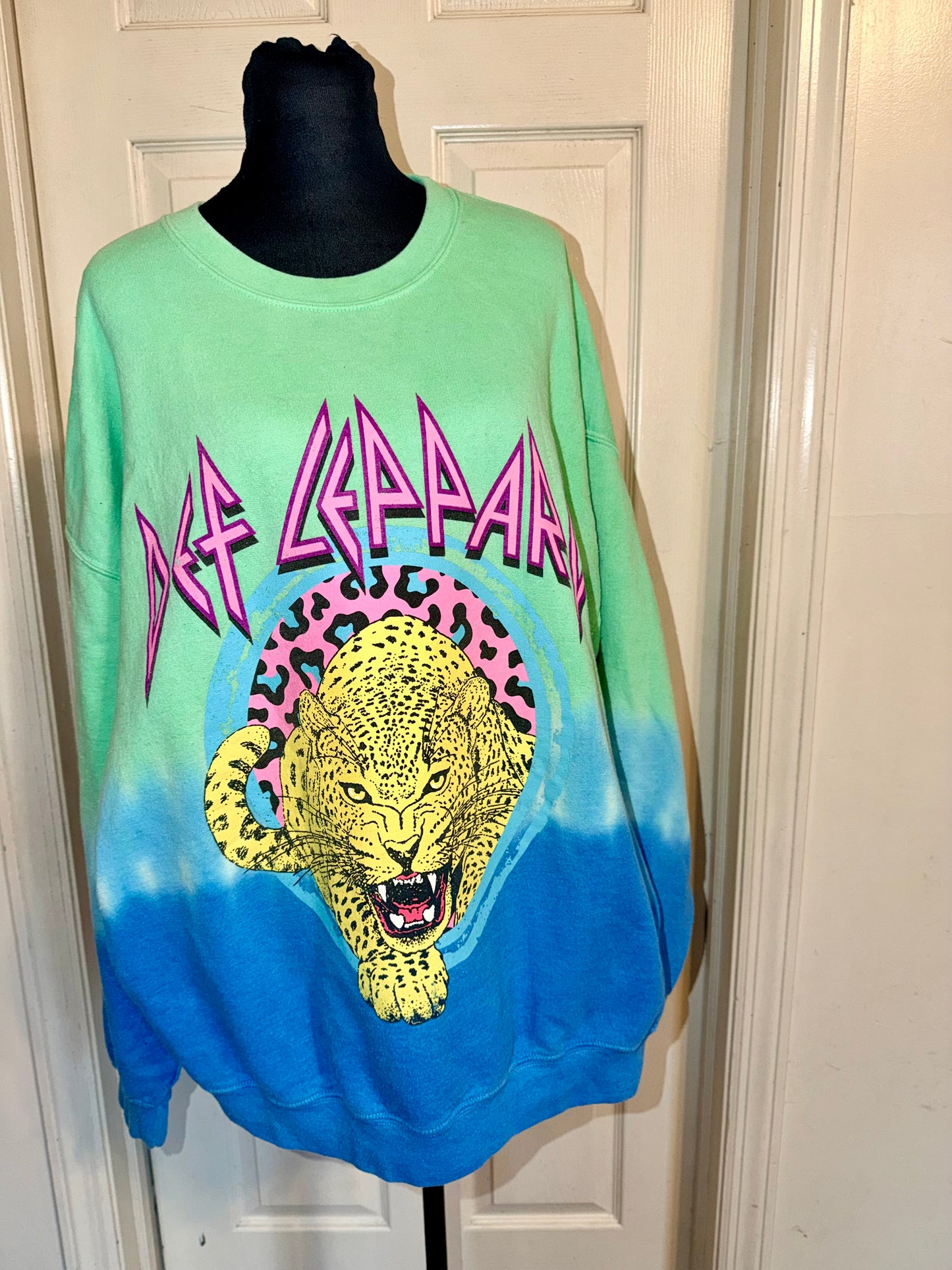 Def Leppard Oversized Sweatshirt