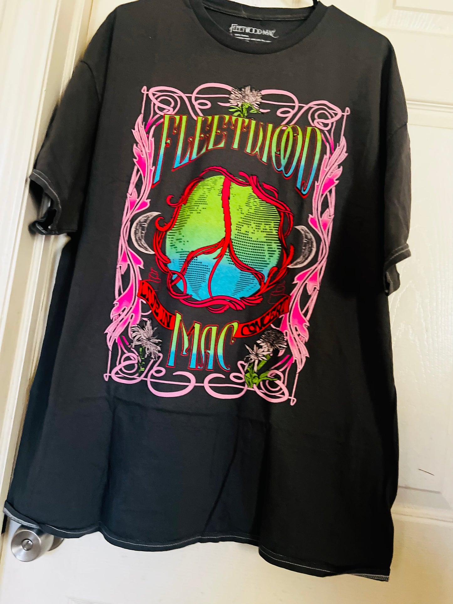 Fleetwood Mac Oversized Distressed Tee