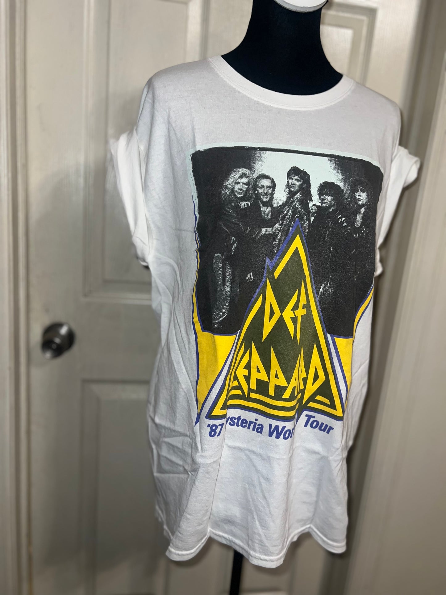 Def Leppard Oversized Distressed Tee
