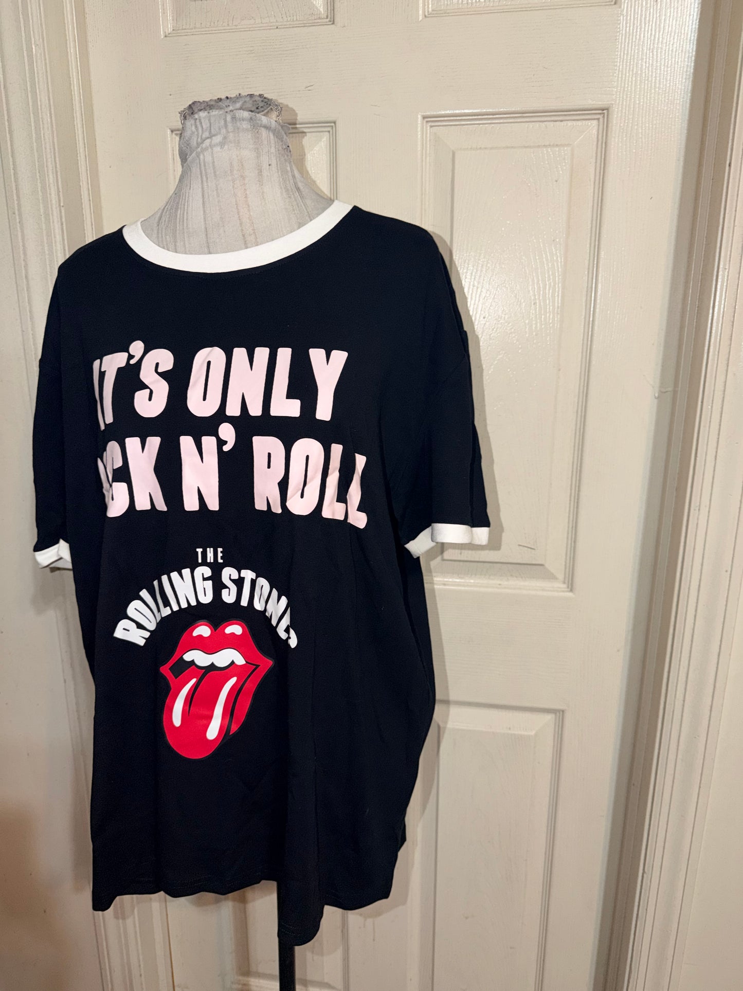 The Rolling Stones Oversized Distressed Raglan Tee