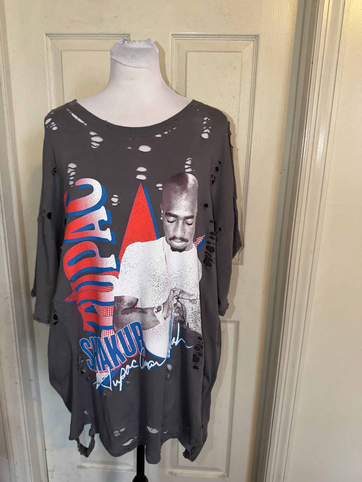 Tupac Distressed Tee