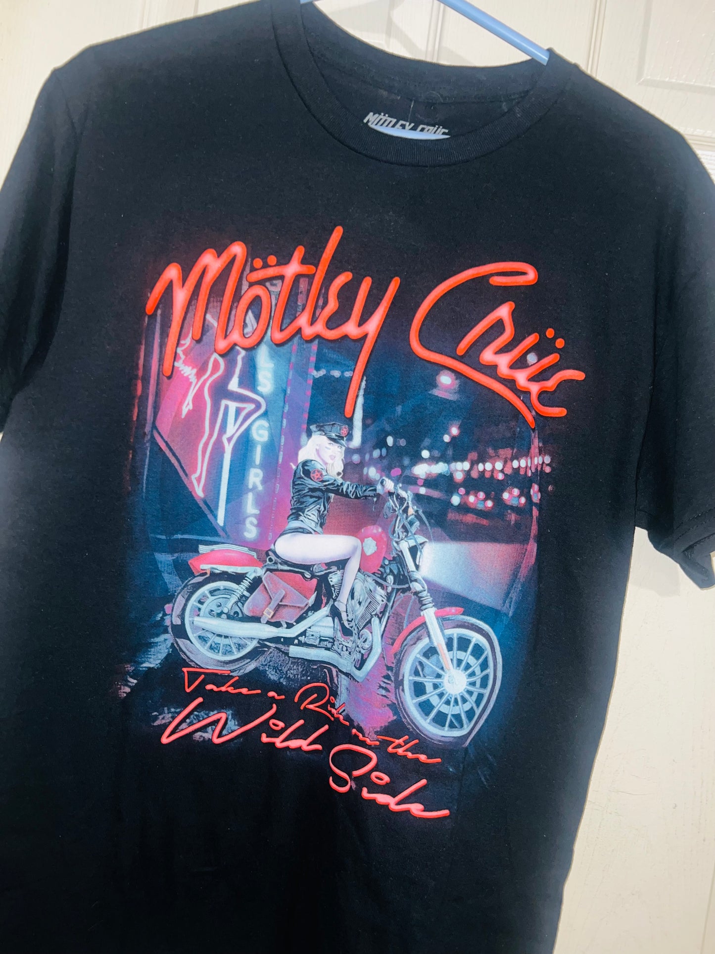 Motley Crue Oversized Distressed Tee