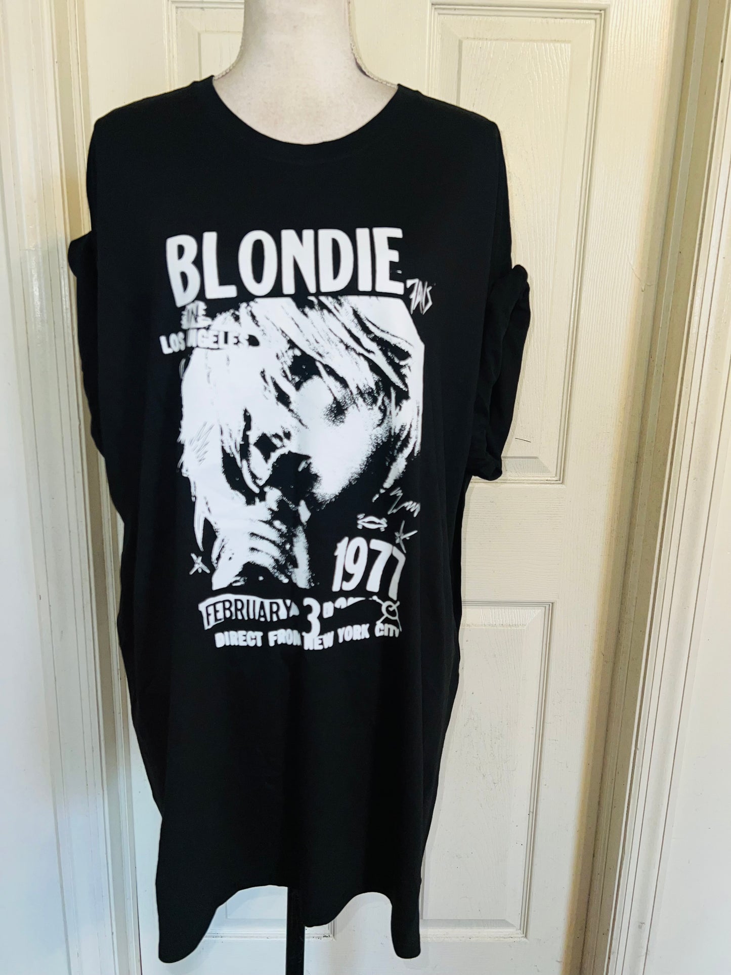 Blondie Oversized Distressed Tee
