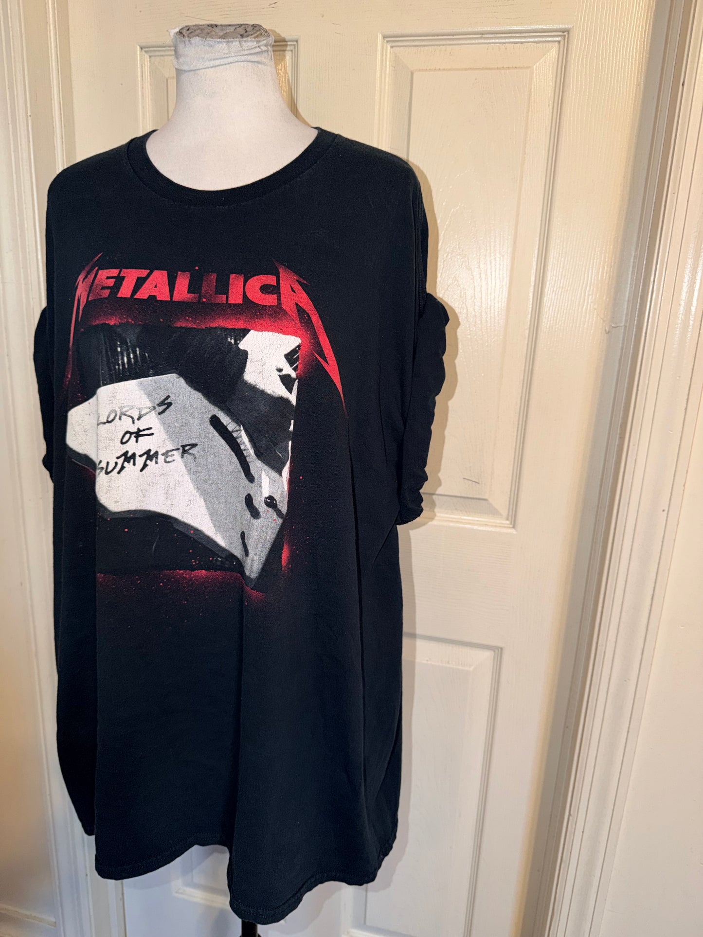 Metallica Oversized Distressed Tee