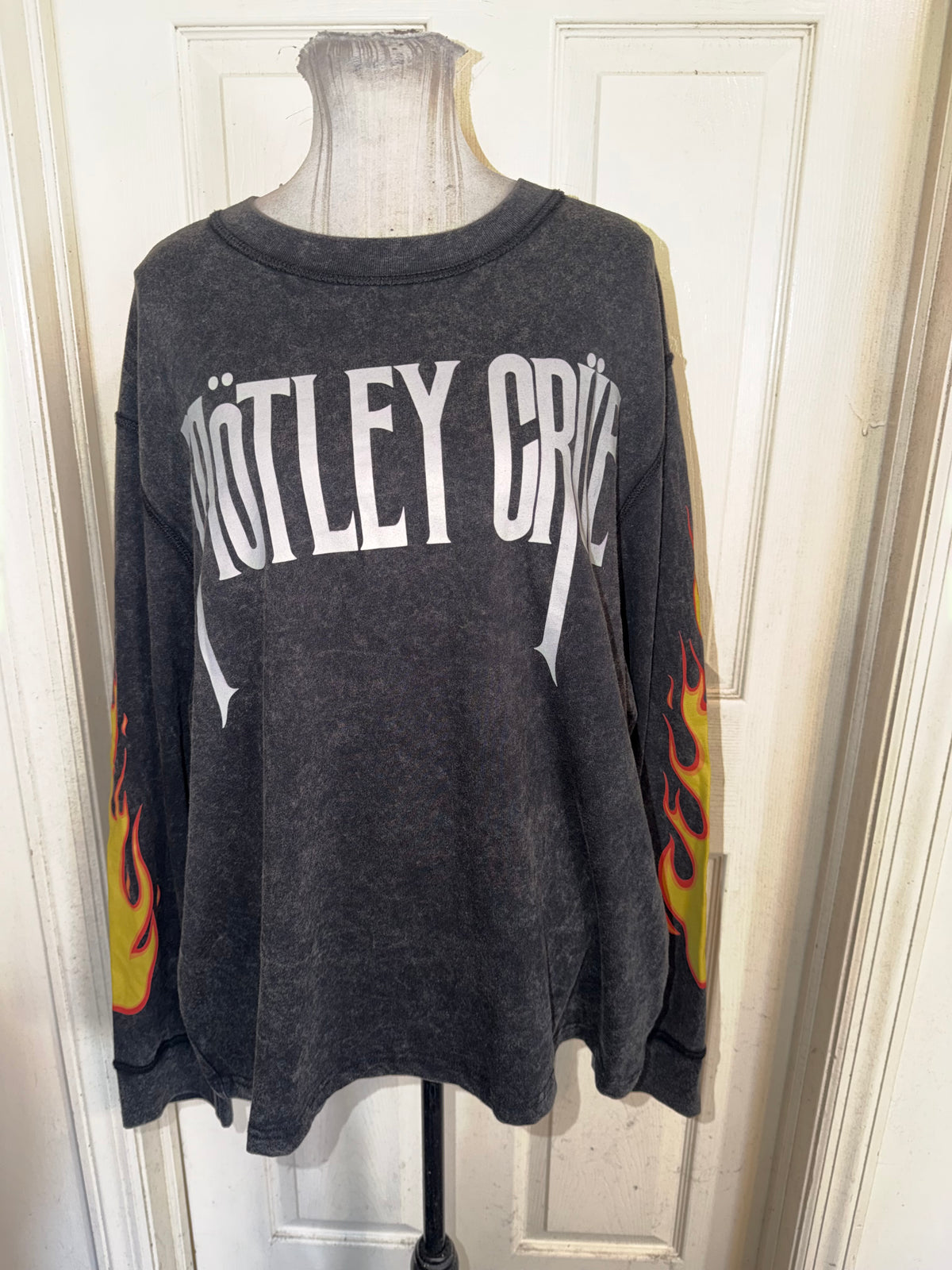 Motley Crue Oversized Long Sleeve Tee
