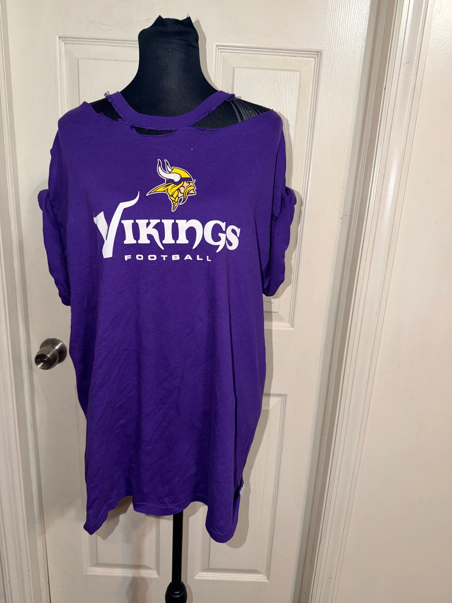 Minnesota Vikings Oversized Distressed Tee