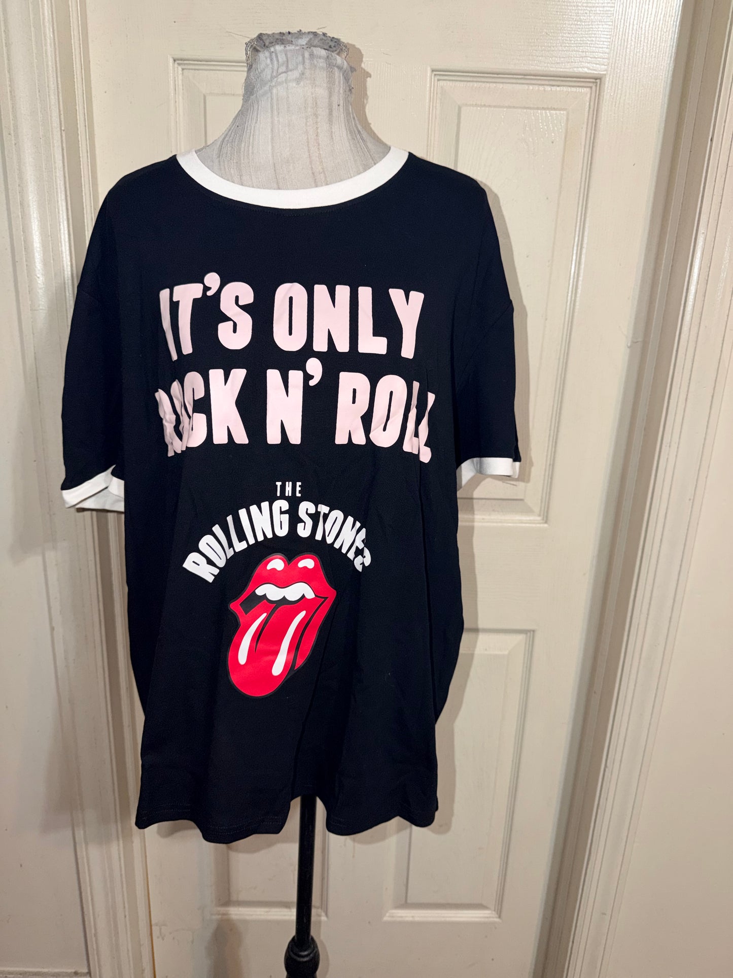 The Rolling Stones Oversized Distressed Raglan Tee