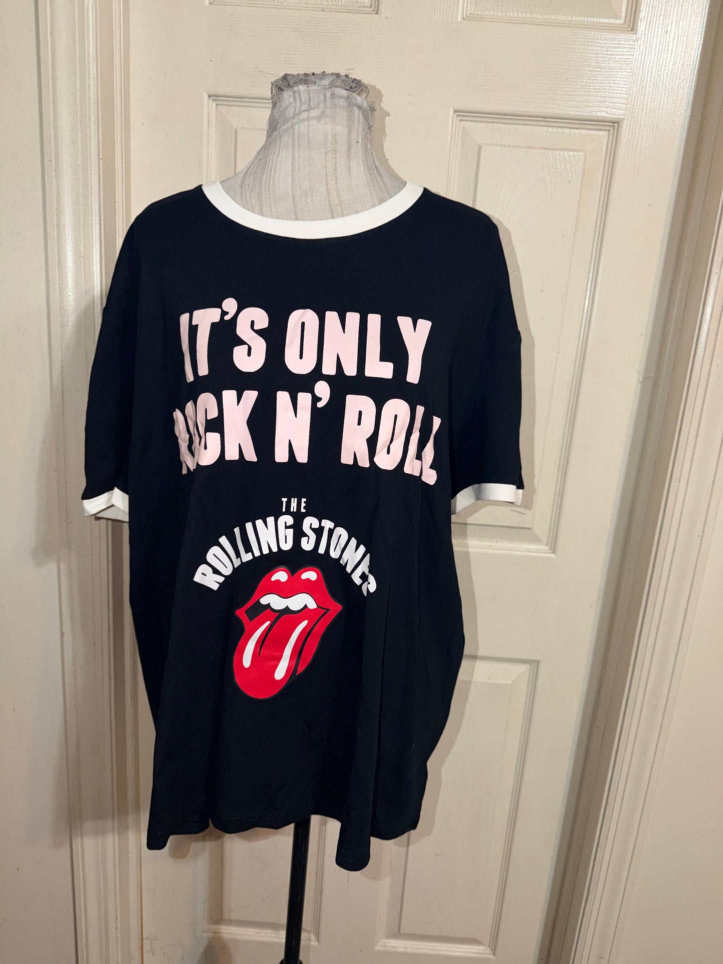 The Rolling Stones Oversized Distressed Raglan Tee