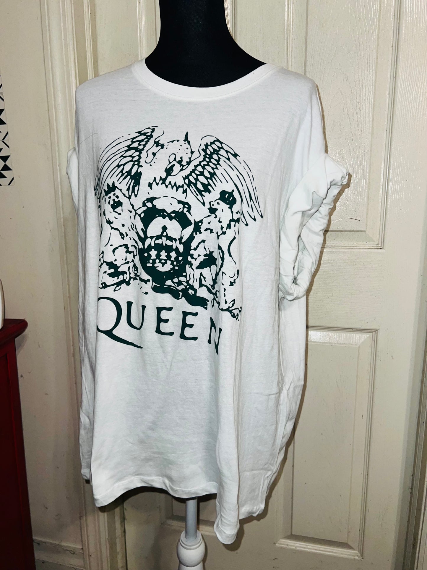 Queen Oversized Distressed Tee