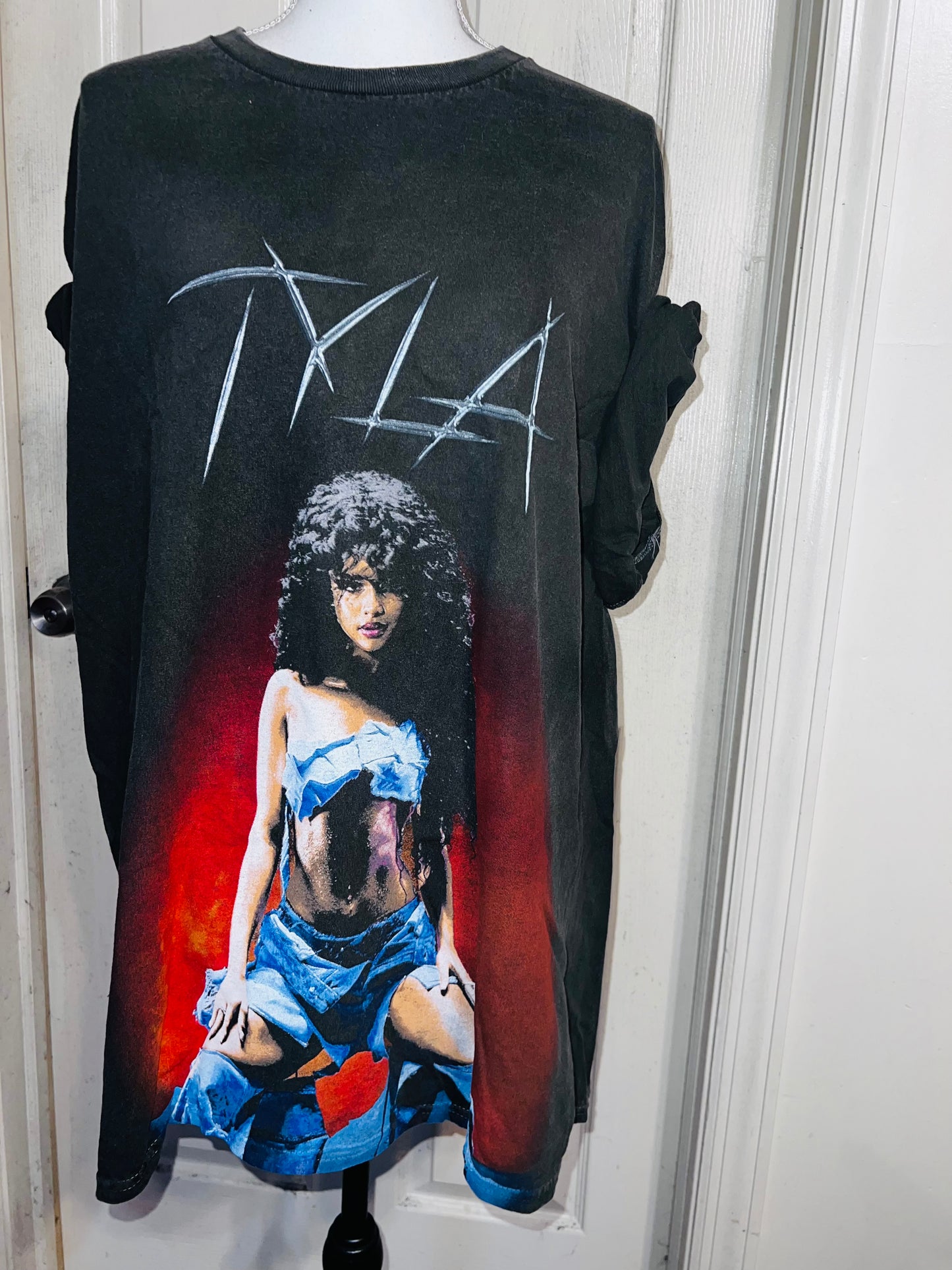 Tyla Oversized Disyressed Tee