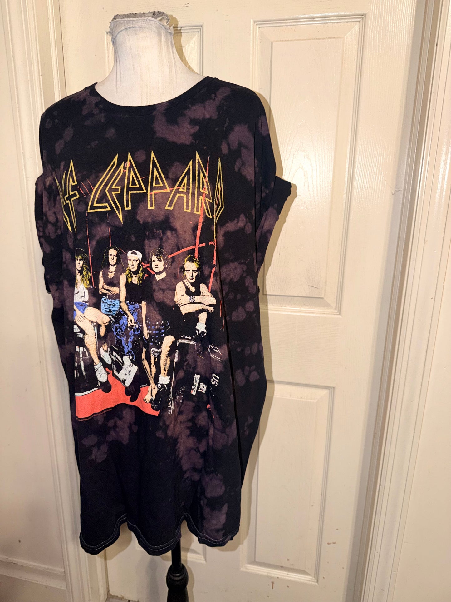 Def Leppard Oversized Tee
