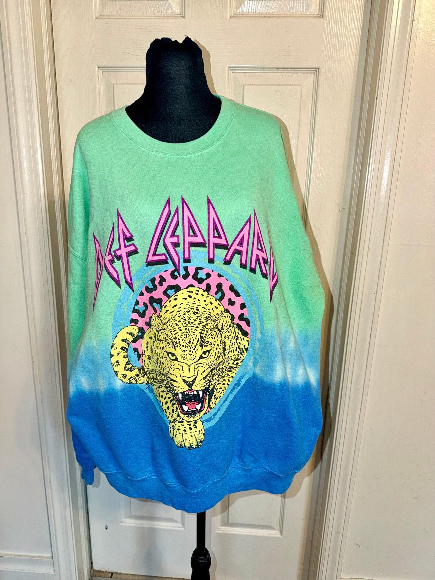 Def Leppard Oversized Sweatshirt