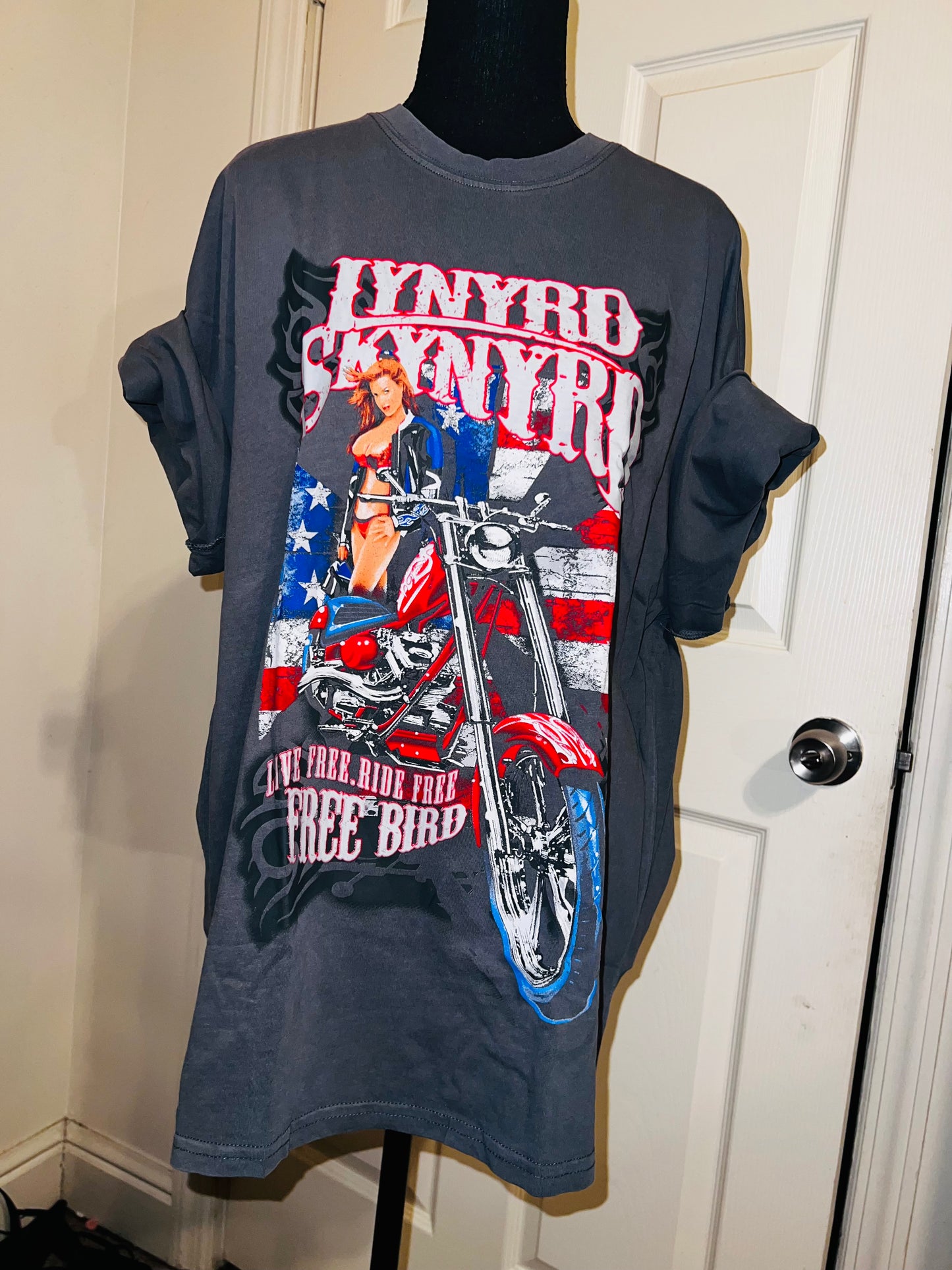 Lynyrd Skynyrd Free Bird Oversized Distressed Tee