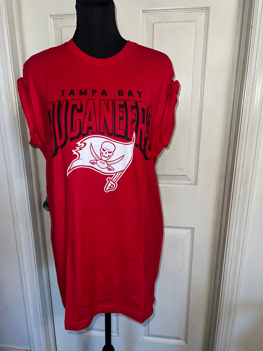 Tampa Bay Buccaneers Oversized Distressed Tee