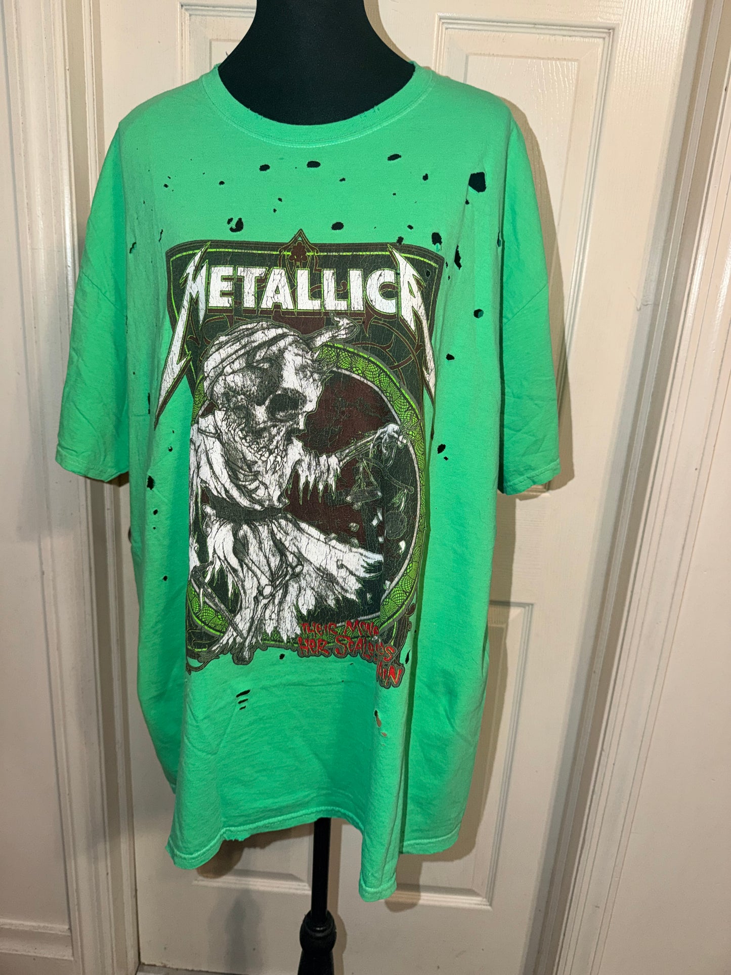 Metallica Oversized Distressed Tee