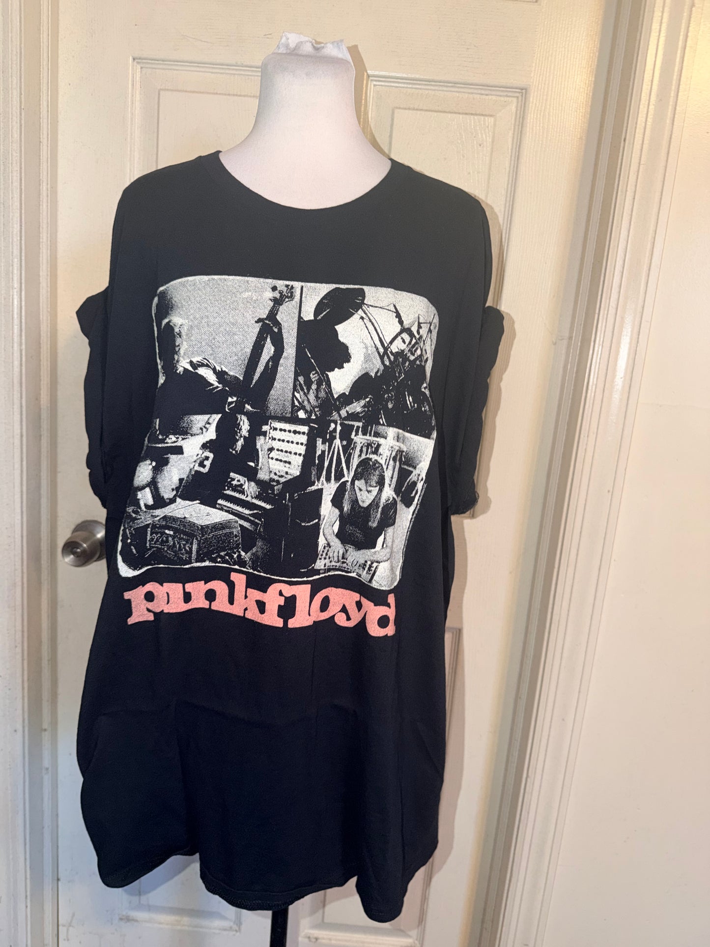 Pink Floyd Oversized Distressed Tee
