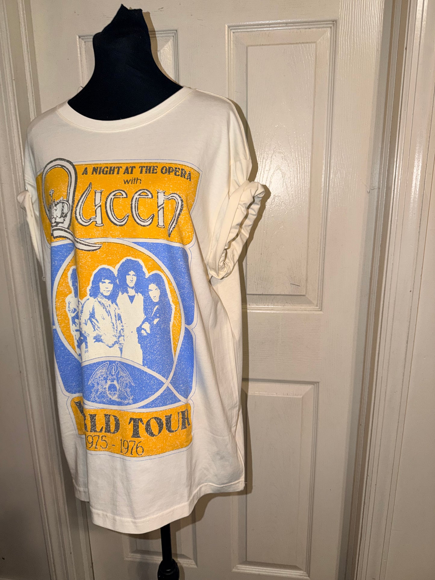 Queen Oversized Distressed Tee