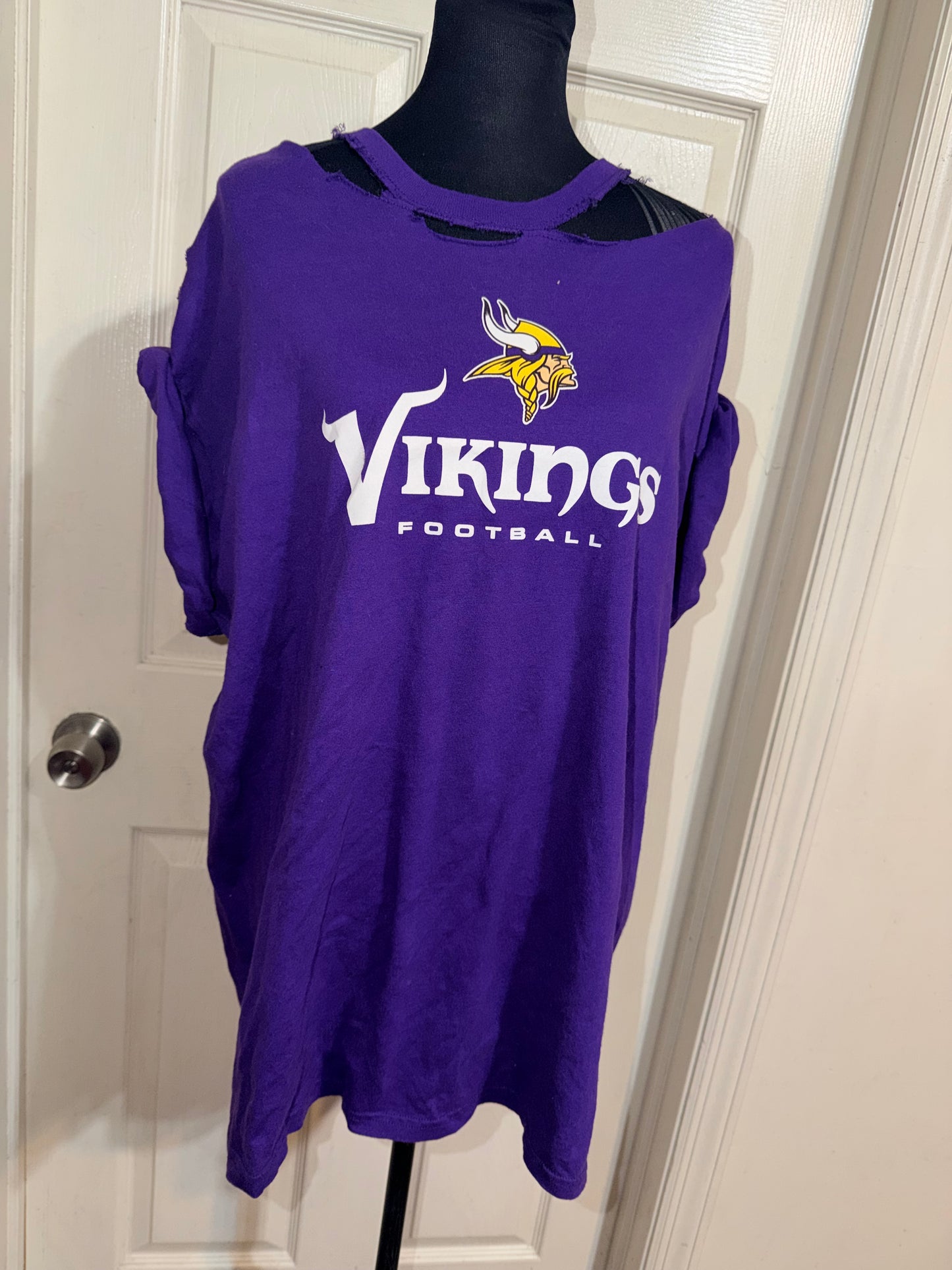 Minnesota Vikings Oversized Distressed Tee
