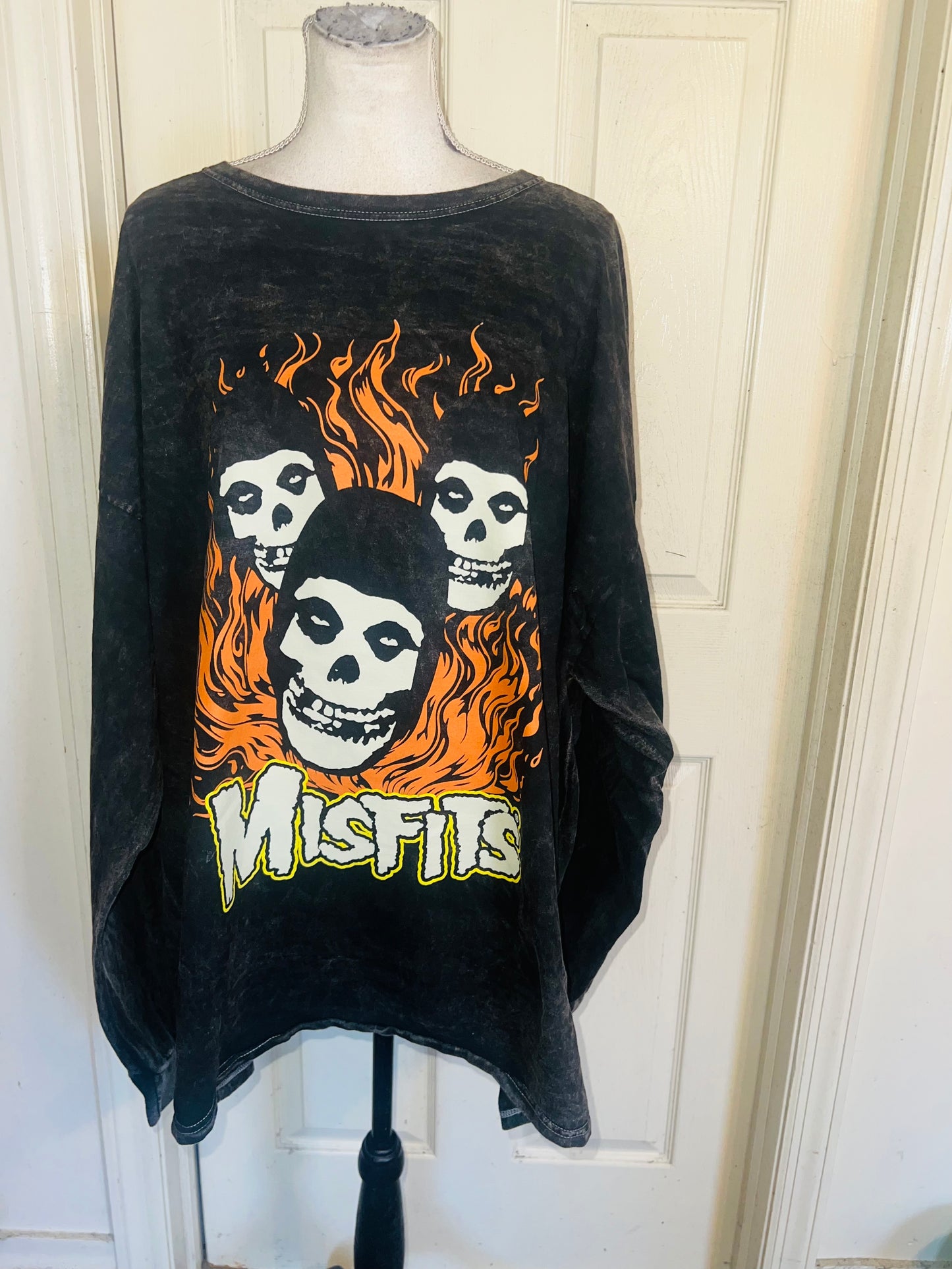 Misfits Oversized Distressed Long Sleeve Tee