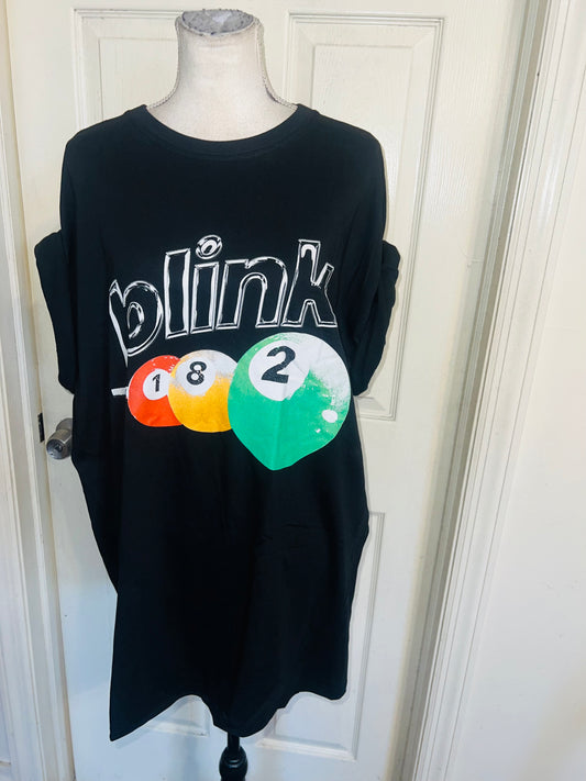 Blink-182 Oversized Distressed Tee